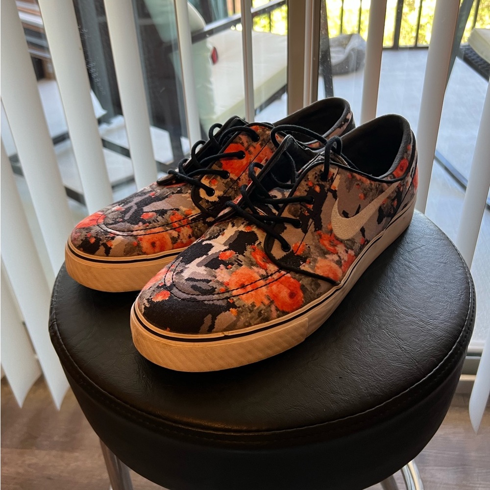 Nike SB Janoski Mandarin orange digi-floral